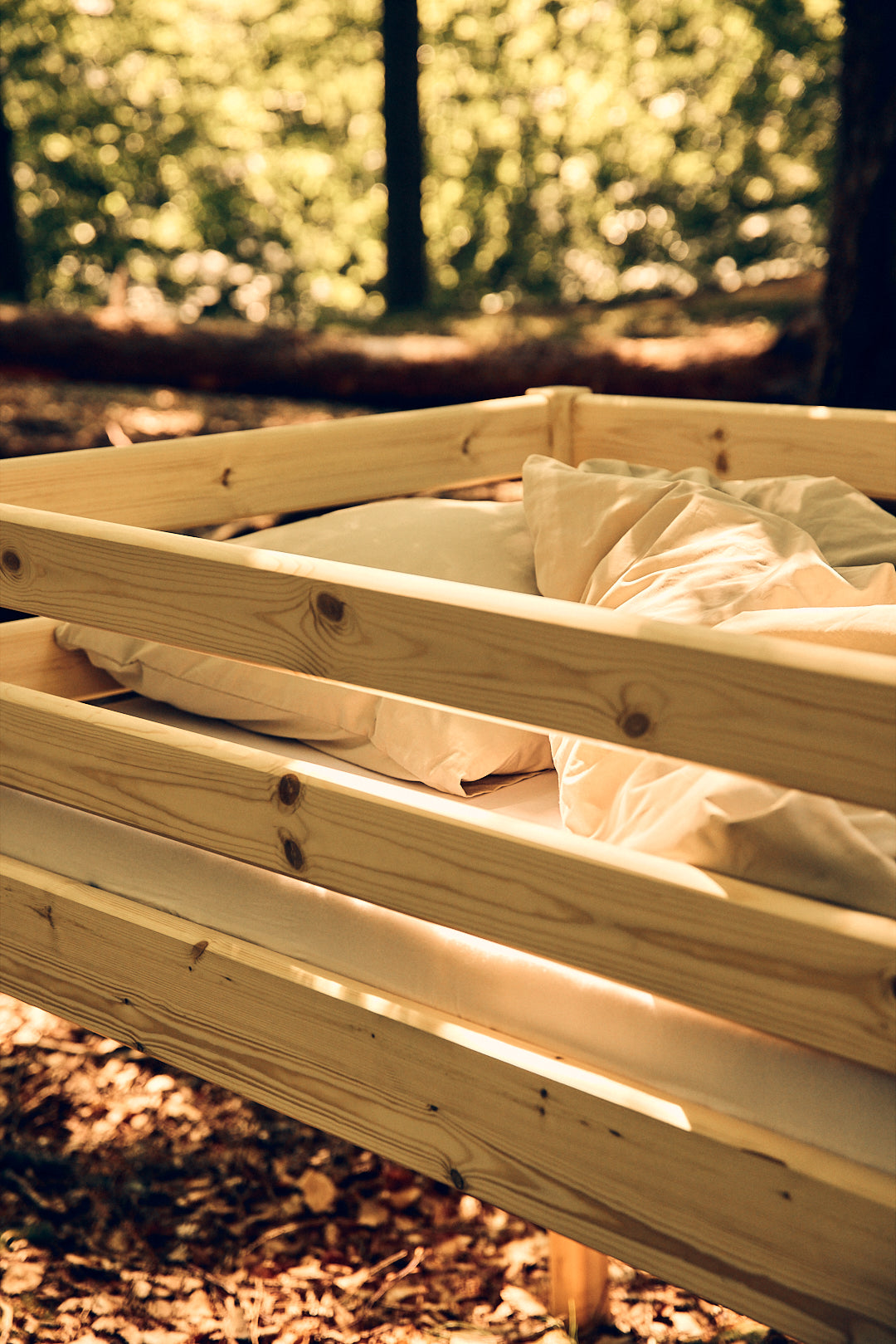 CLASSIC RAW Mid-high Bed, 90x200 cm, Pinewood