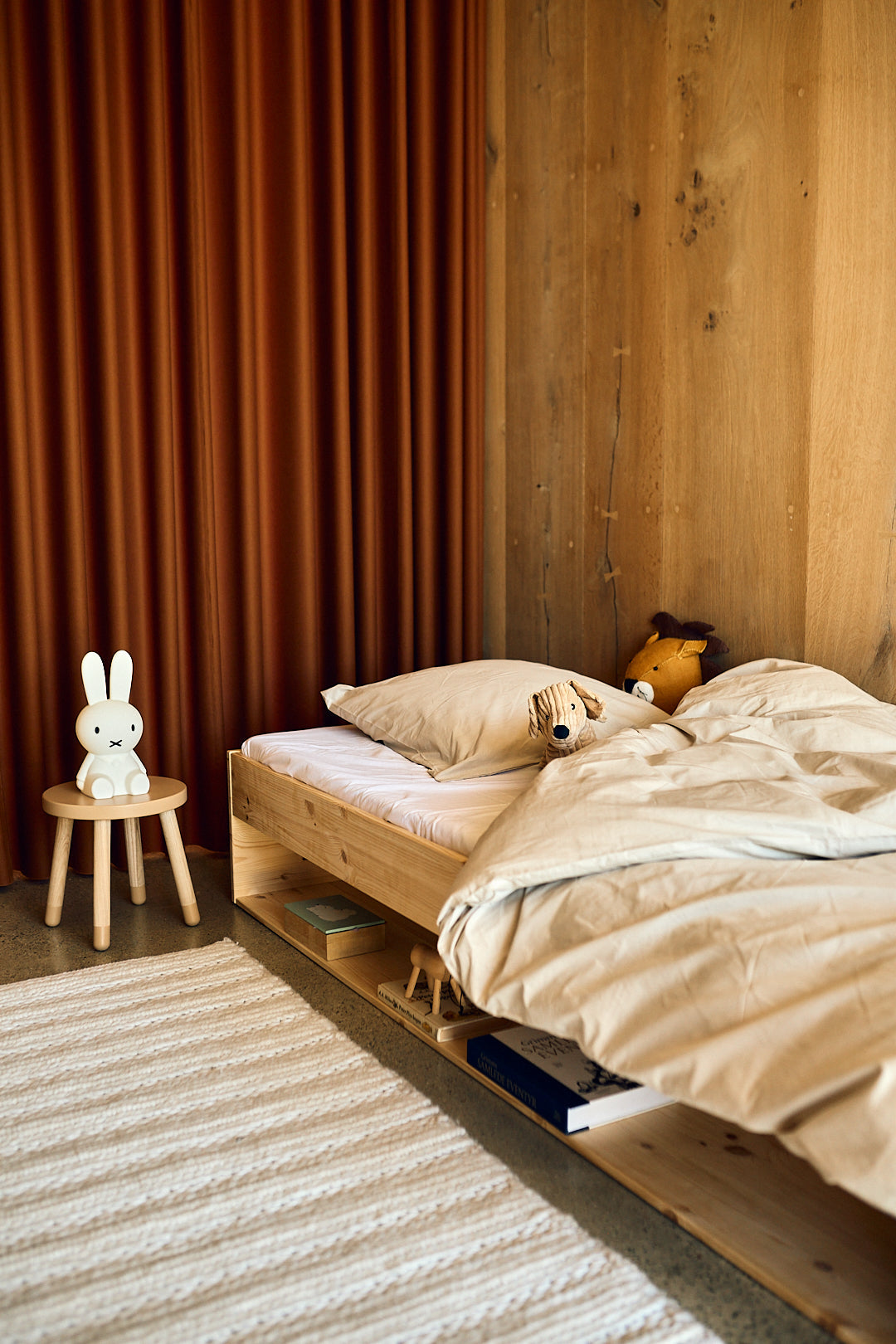 GROW Single Bed with shelf, 90x200 cm, Pinewood