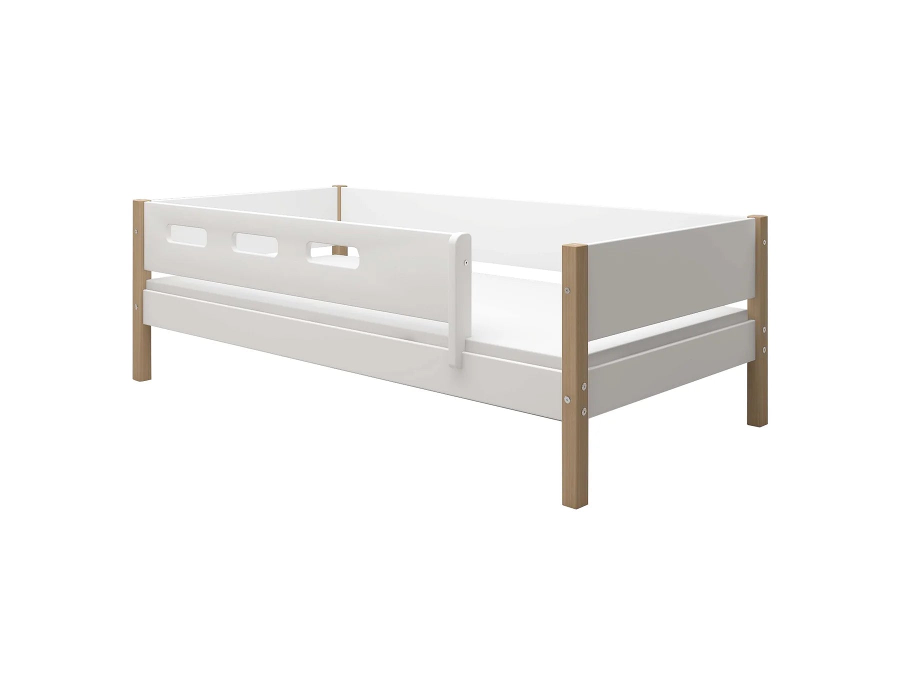 Daybed with safety rail