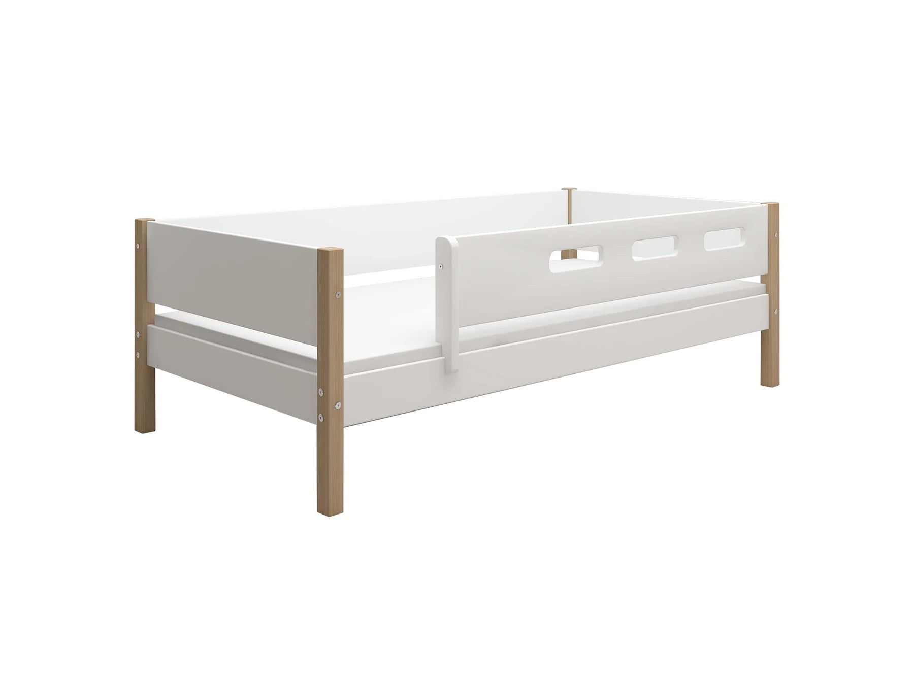 Daybed with safety rail