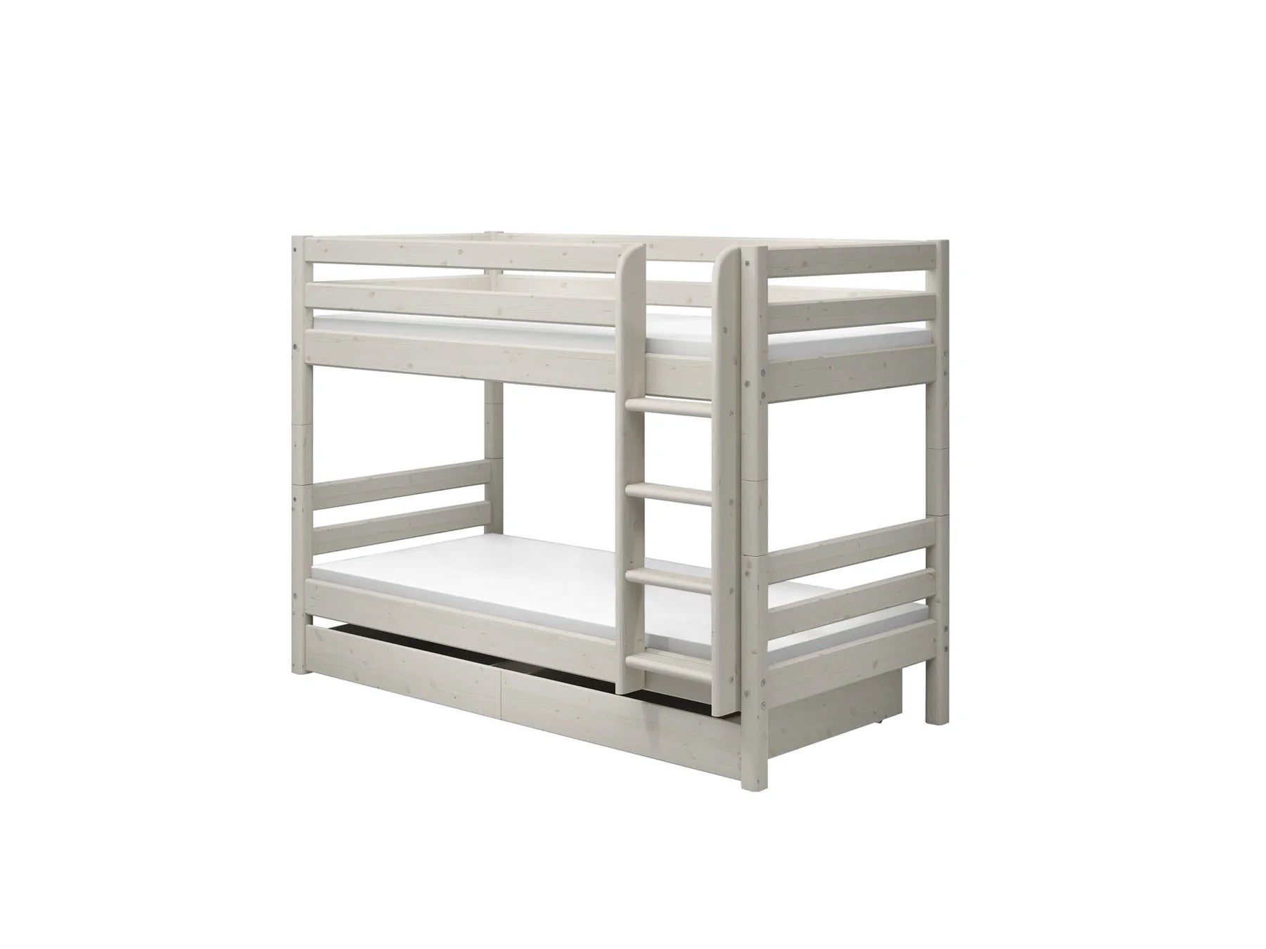 Bunk bed with straight ladder