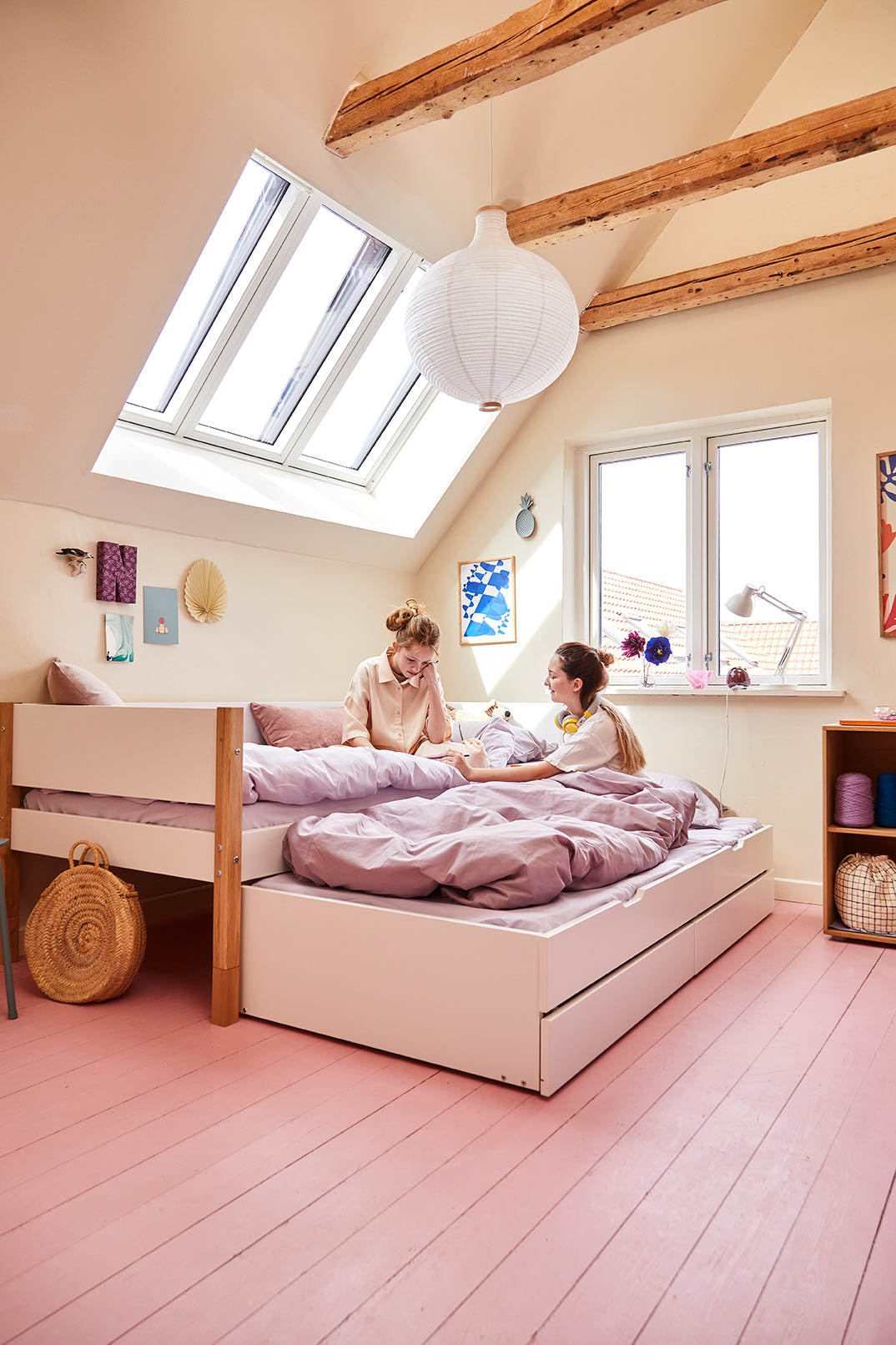 Daybed with guest bed and 2 drawers