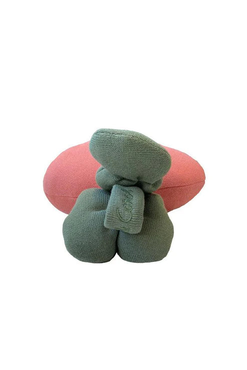 Knitted cushion Ramona the Radish