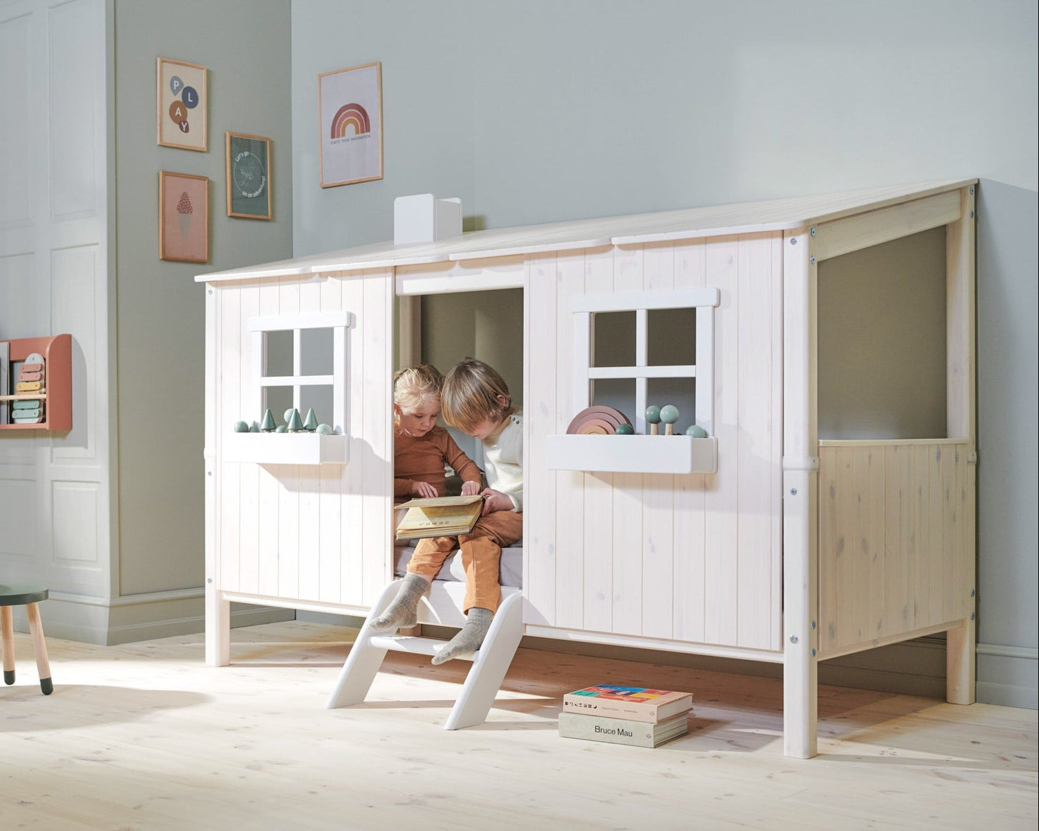 Single Bed with House and Ladder